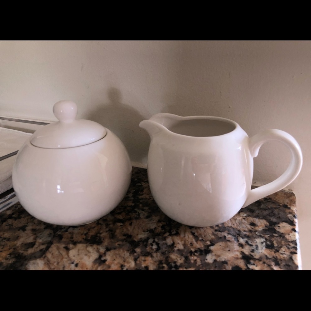 Creamer and sugar